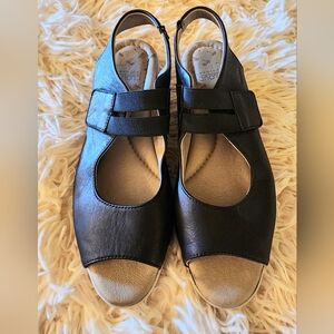 Cloud Harper peep toe Sandal